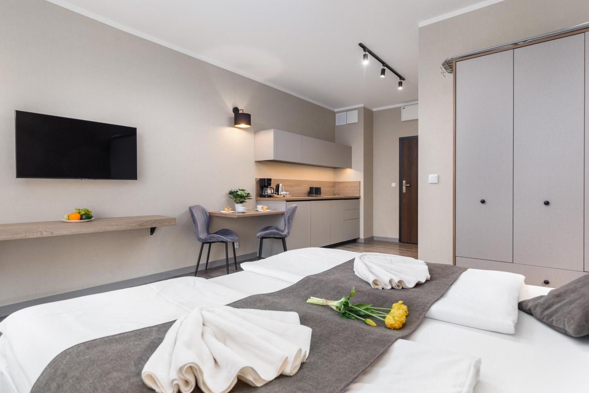 Bel Mare Holiday Apartments Near The Beach With Parking By Noclegi Renters Miedzyzdroje Exterior photo