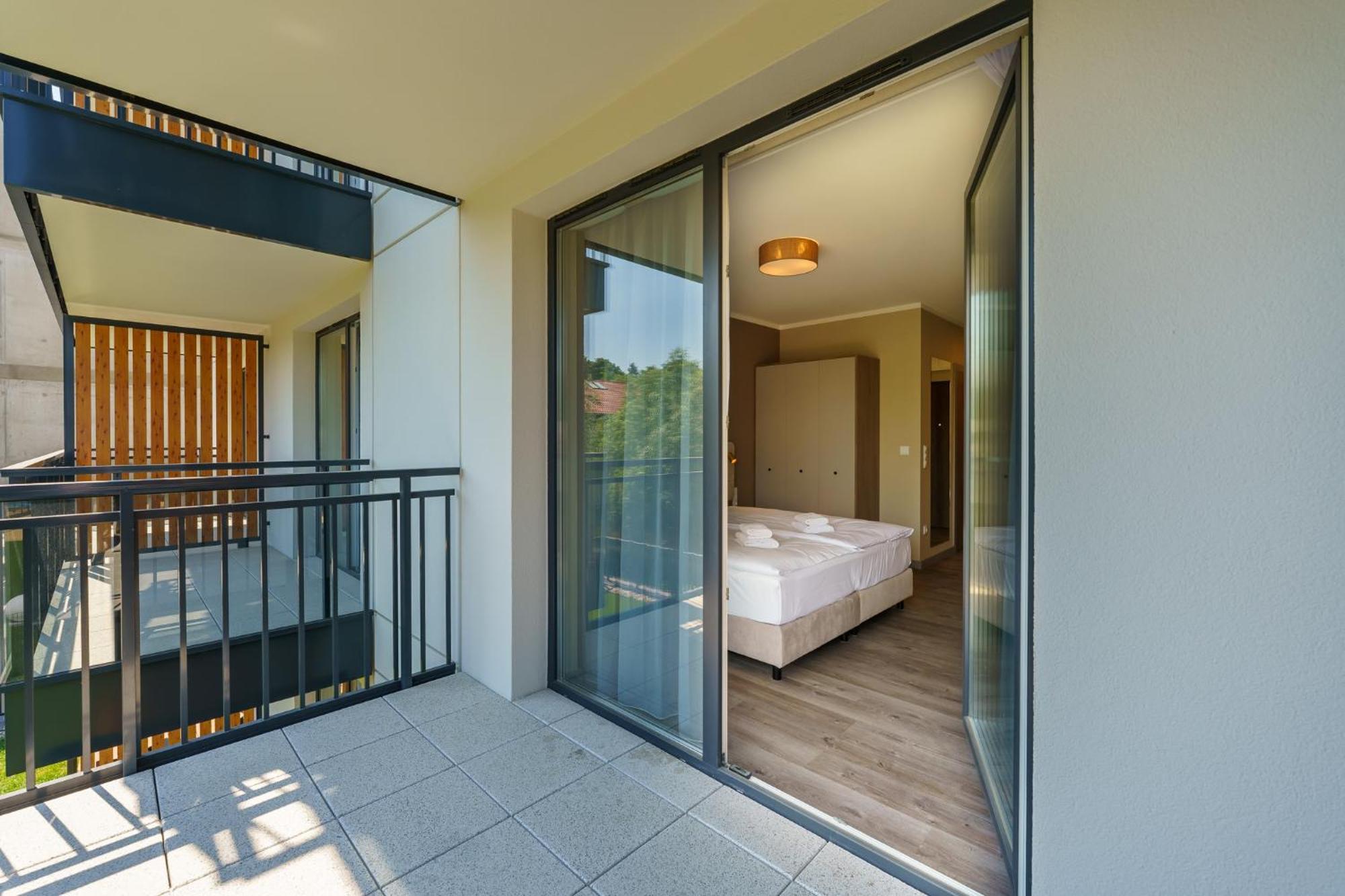 Bel Mare Holiday Apartments Near The Beach With Parking By Noclegi Renters Miedzyzdroje Exterior photo
